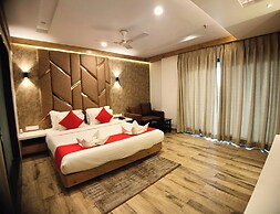 Royal Galaxy Hotel