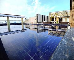 Royal Galaxy Hotel
