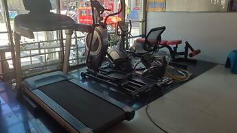 Hangover Hostel Patong