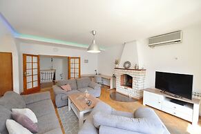 HOUSE 44 Apartments
