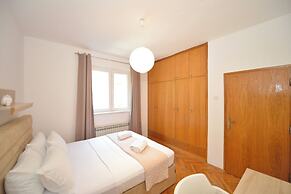 HOUSE 44 Apartments