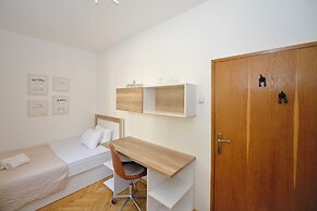 HOUSE 44 Apartments