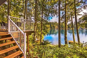 Phillips Lake Lodge in Shelton