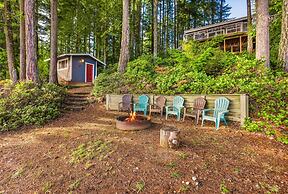 Phillips Lake Lodge in Shelton