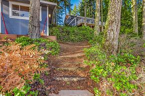 Phillips Lake Lodge in Shelton