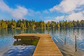 Phillips Lake Lodge in Shelton