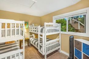 Phillips Lake Lodge in Shelton