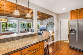 Phillips Lake Lodge in Shelton