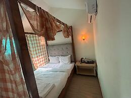 The Leisure Cave Arambol Goa