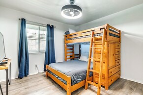 2 Mi to Texas A&M University: Condo w/ Pool!