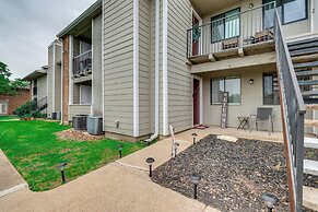 2 Mi to Texas A&M University: Condo w/ Pool!