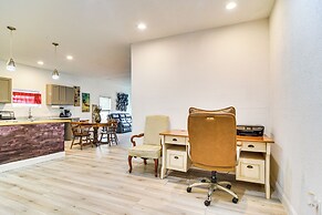 2 Mi to Busch Gardens: Tampa Retreat