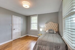 2 Mi to Dtwn Pensacola: Charming Apartment
