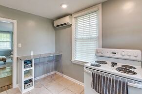 2 Mi to Dtwn Pensacola: Charming Apartment