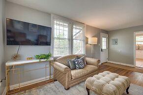 2 Mi to Dtwn Pensacola: Charming Apartment