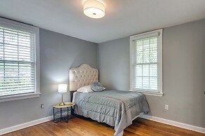 2 Mi to Dtwn Pensacola: Charming Apartment