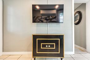 2 Mi to Dtwn Pensacola: Dog-friendly Apartment