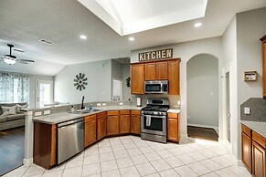 Private Acreage, Pergola & Fire Pit: Baytown Home