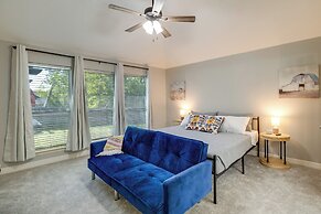 Private Acreage, Pergola & Fire Pit: Baytown Home