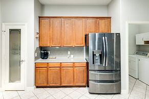 Private Acreage, Pergola & Fire Pit: Baytown Home