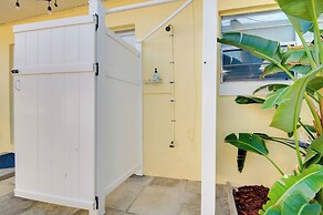 Dogs Welcome, Steps to Beach: Cocoa Beach Retreat!