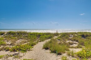 Dogs Welcome, Steps to Beach: Cocoa Beach Retreat!