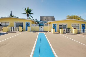 Dogs Welcome, Steps to Beach: Cocoa Beach Retreat!