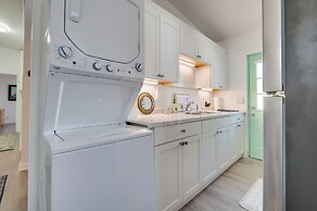 Dogs Welcome, Steps to Beach: Cocoa Beach Retreat!