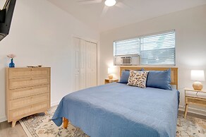 Dogs Welcome, Steps to Beach: Cocoa Beach Retreat!