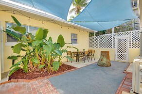 Dogs Welcome, Steps to Beach: Cocoa Beach Retreat!