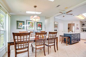 Hilltop Golf Course Cottage in The Villages!