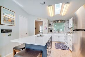 Hilltop Golf Course Cottage in The Villages!