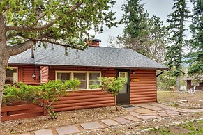 Mountain Retreat at Base of Pikes Peak!