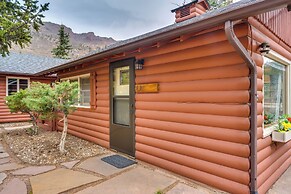 Mountain Retreat at Base of Pikes Peak!