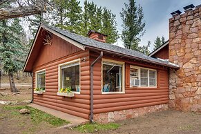 Mountain Retreat at Base of Pikes Peak!