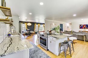 5 Mi to Lake Keowee: Stylish Salem Home w/ Yard!