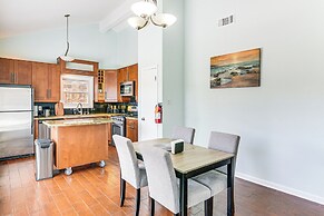 Patio, Fire Pit & Yard: Family Home in Pearland