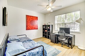 7 Mi to Flagler Beach: Breezy Stay w/ Pool Access!