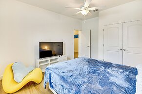 7 Mi to Flagler Beach: Breezy Stay w/ Pool Access!