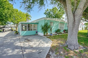 Boat & Fish: Canal-front Home on River