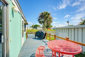 Boat & Fish: Canal-front Home on River