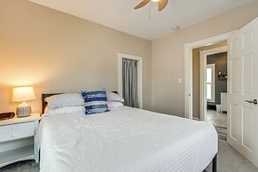 Walk to Dtwn Green Lake: Peaceful Getaway w/ Porch