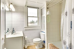 3 Blocks to Lake Ontario: Getaway in Cape Vincent!