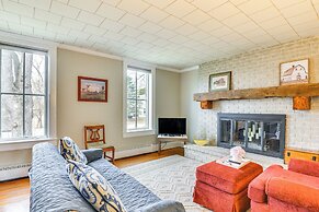 3 Blocks to Lake Ontario: Getaway in Cape Vincent!