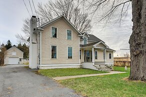 3 Blocks to Lake Ontario: Getaway in Cape Vincent!