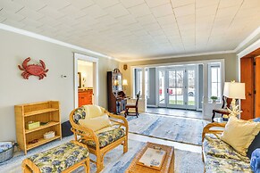 3 Blocks to Lake Ontario: Getaway in Cape Vincent!