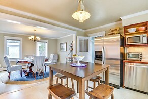 3 Blocks to Lake Ontario: Getaway in Cape Vincent!