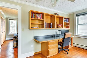 3 Blocks to Lake Ontario: Getaway in Cape Vincent!