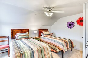 3 Blocks to Lake Ontario: Getaway in Cape Vincent!