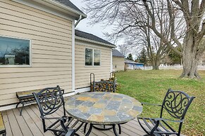 3 Blocks to Lake Ontario: Getaway in Cape Vincent!